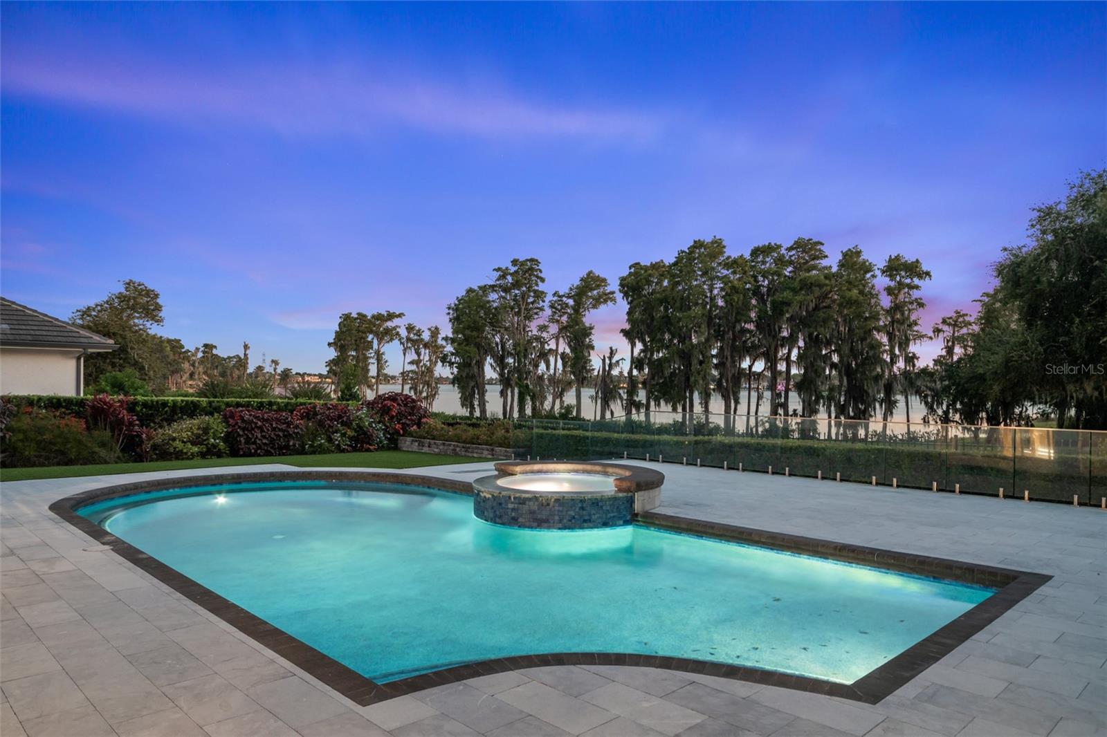 O6346918 Property Photo