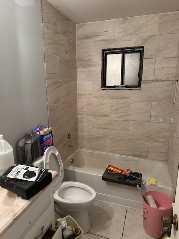 2051 MIDNIGHT ST, PORT CHARLOTTE, FL, 33948