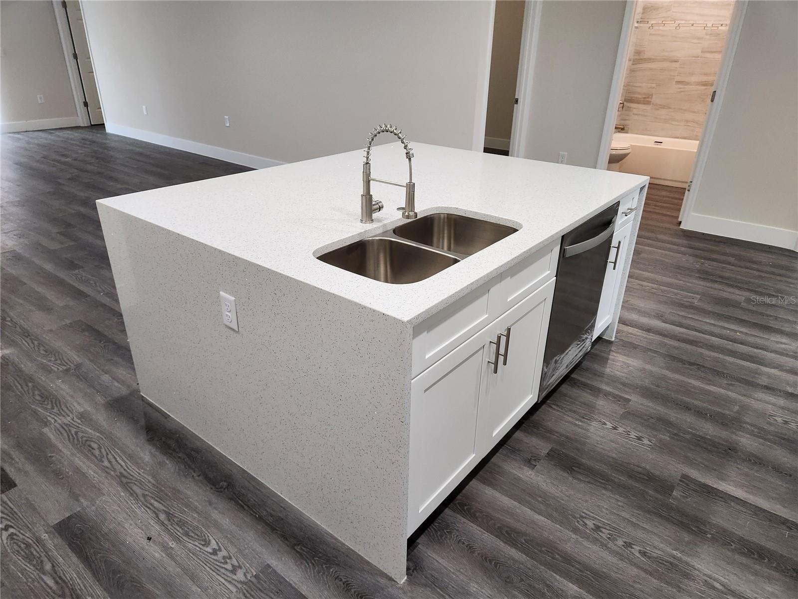 1647 REDFIN DR, KISSIMMEE, FL, 34759