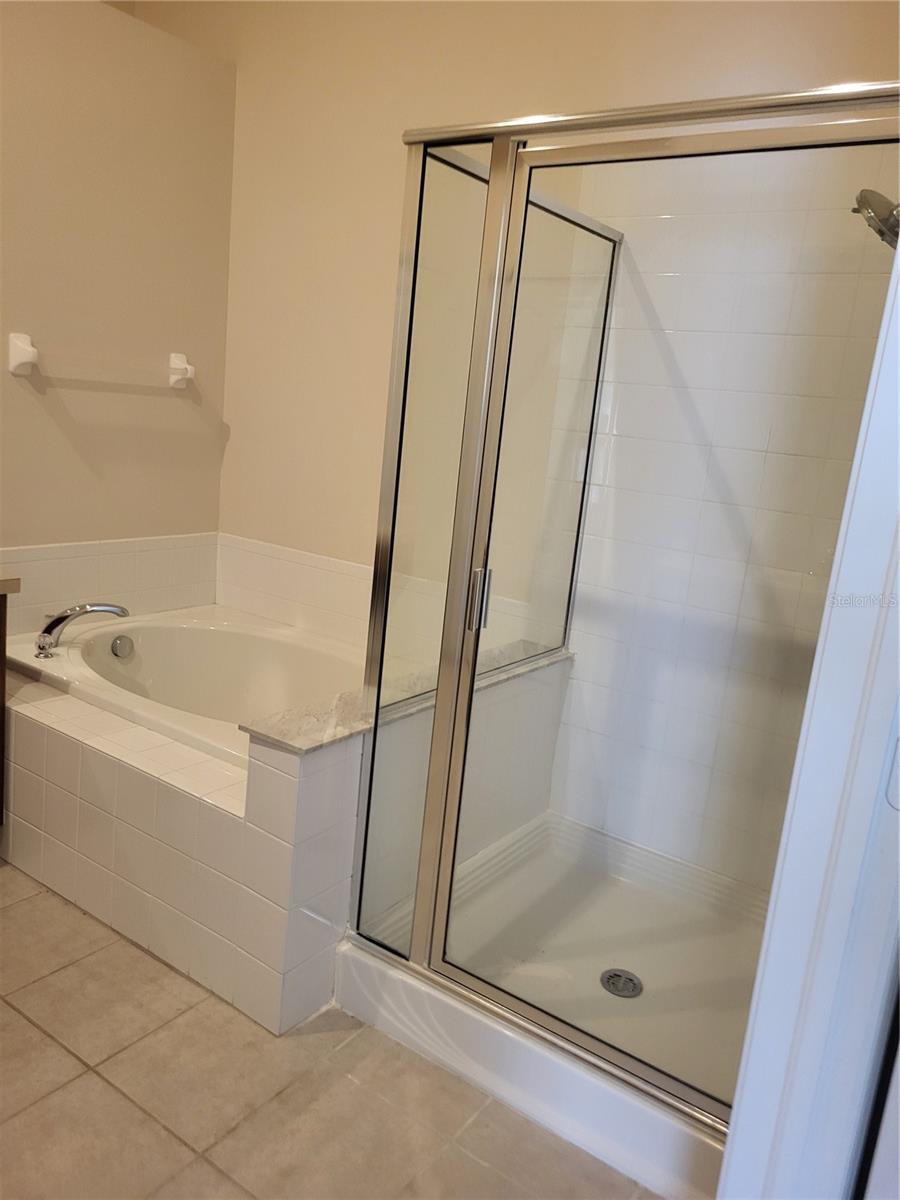 7607 MARINERS HARBOUR DR, WESLEY CHAPEL, FL, 33545