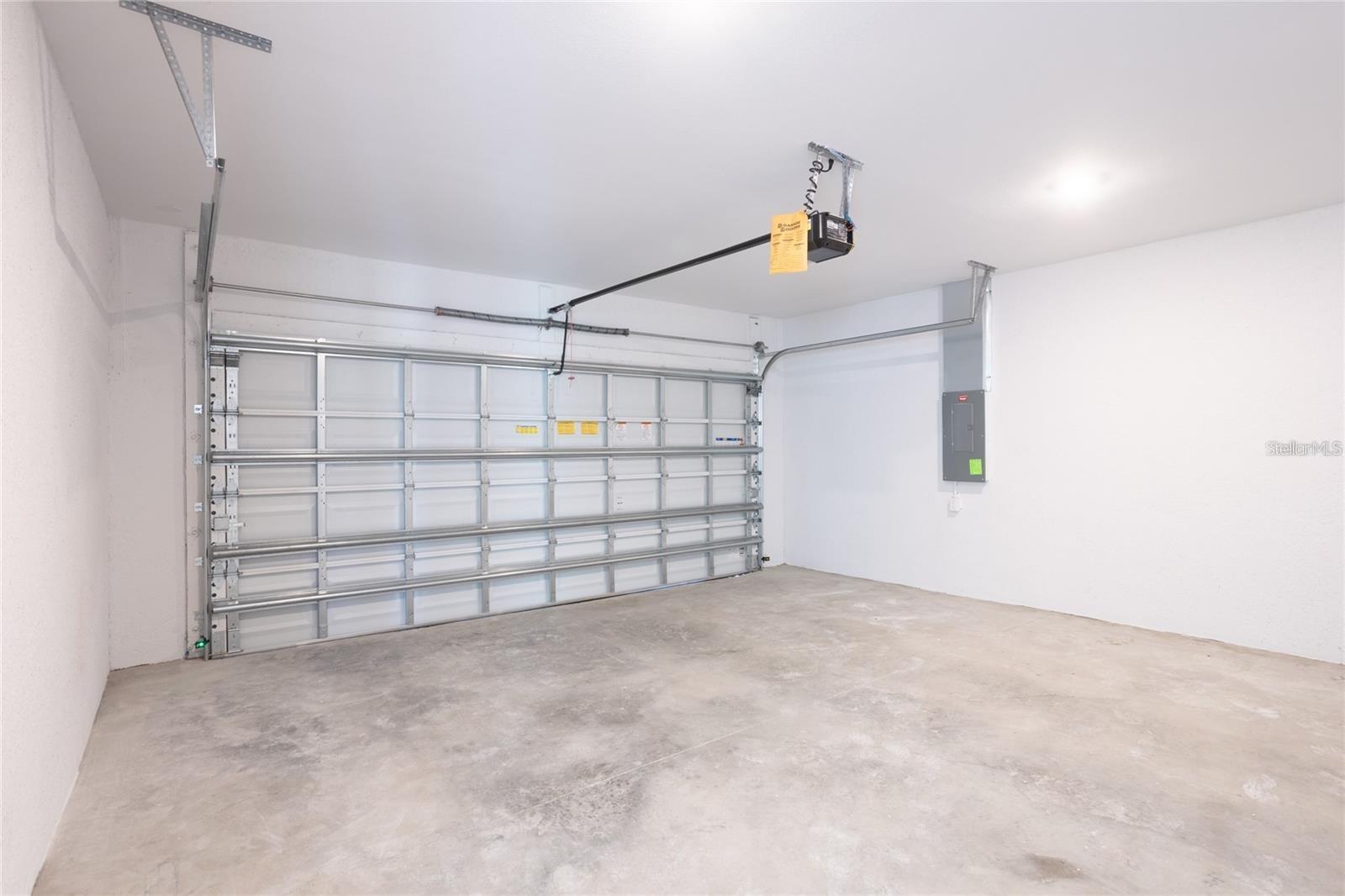 605 ROSE APPLE CIR, PORT CHARLOTTE, FL, 33954