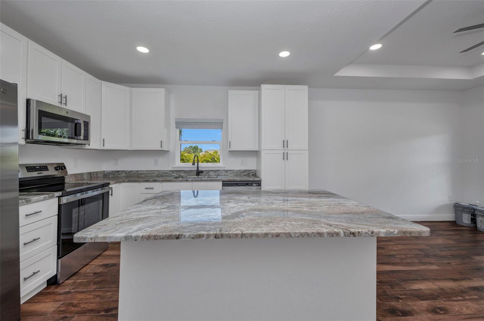 409 CARMALITA ST #112, PUNTA GORDA, FL, 33950