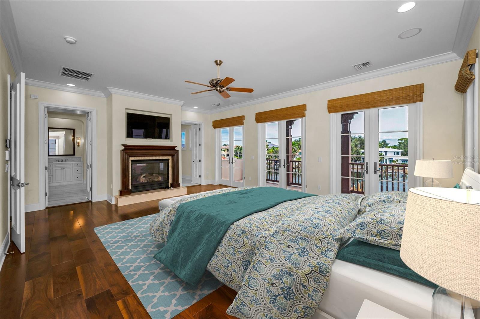 TB8430922 Property Photo