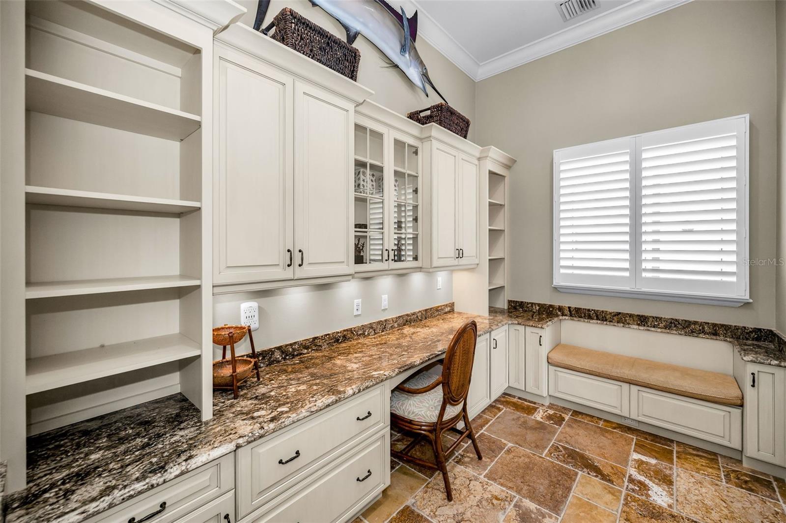 TB8430922 Property Photo