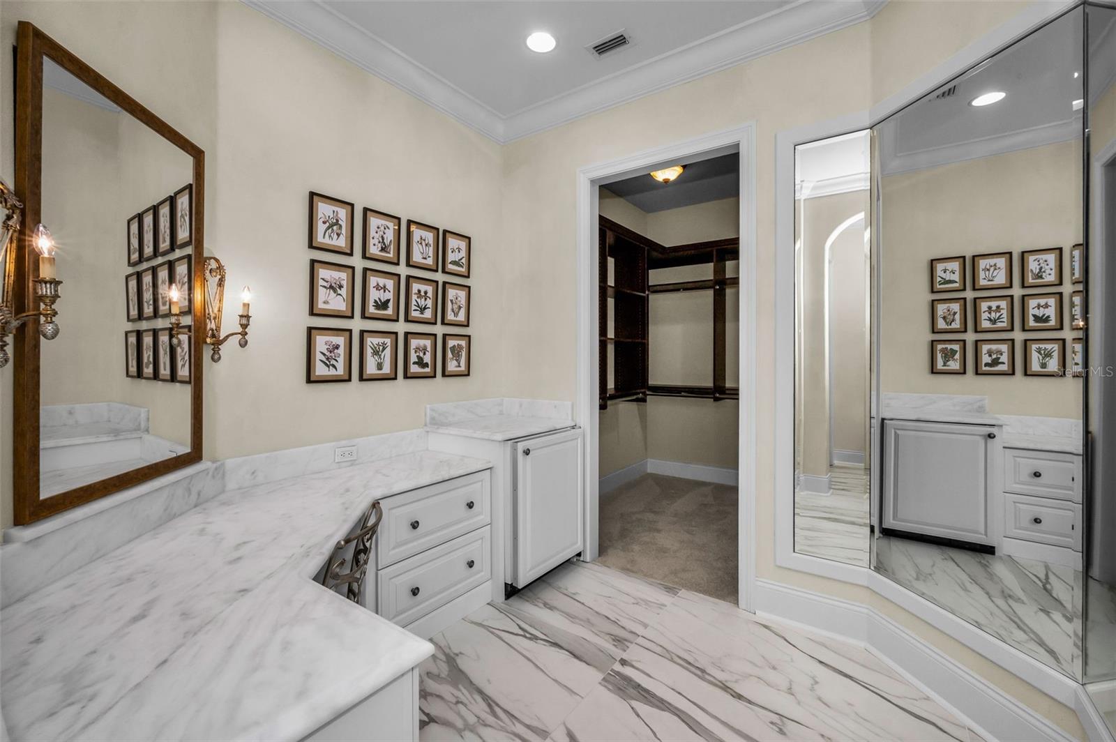 TB8430922 Property Photo