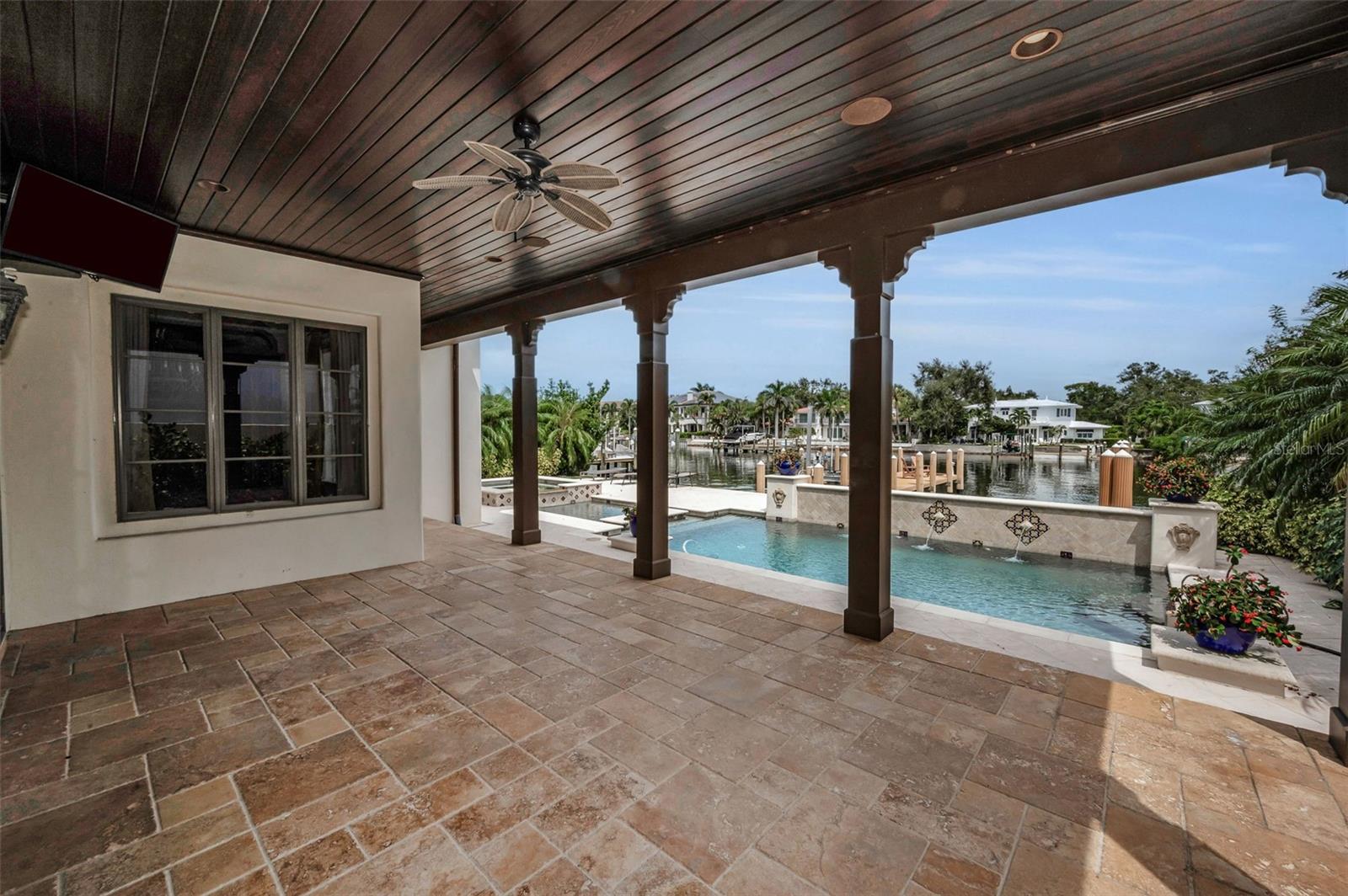 TB8430922 Property Photo