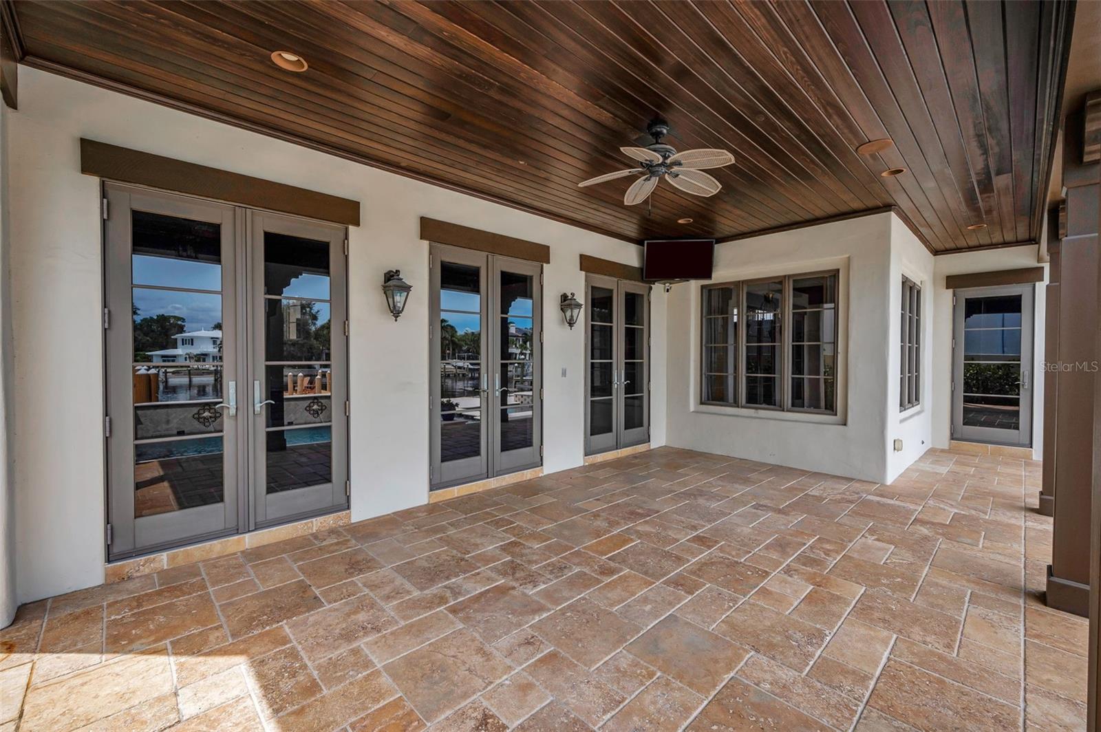 TB8430922 Property Photo