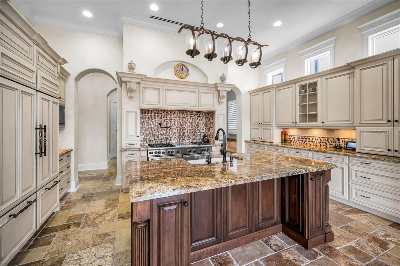 TB8430922 Property Photo