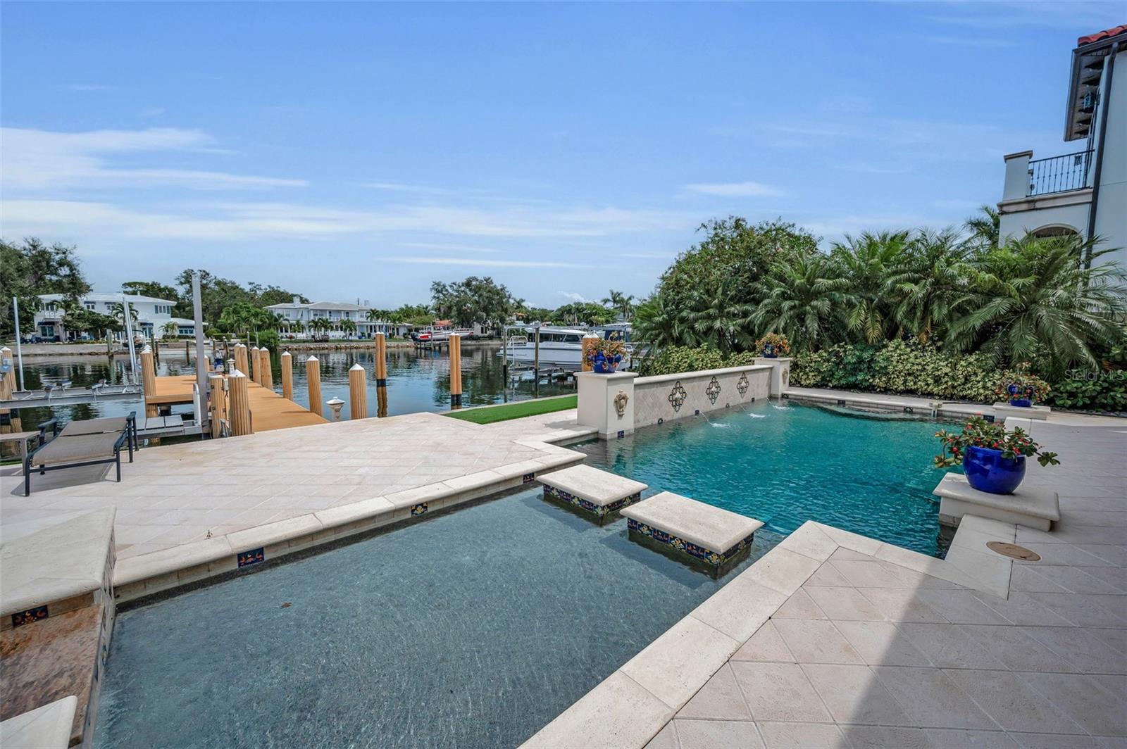 TB8430922 Property Photo