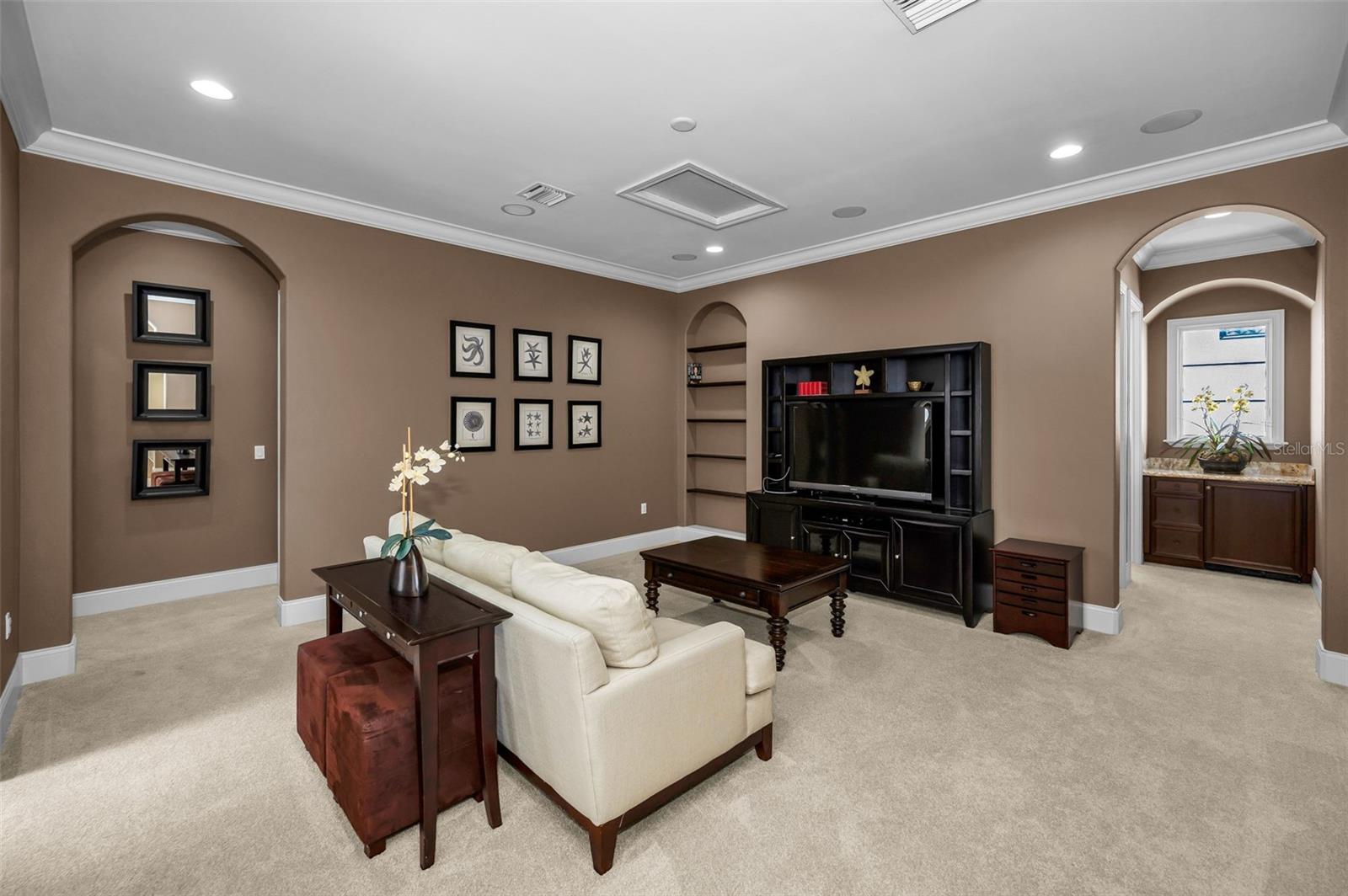 TB8430922 Property Photo