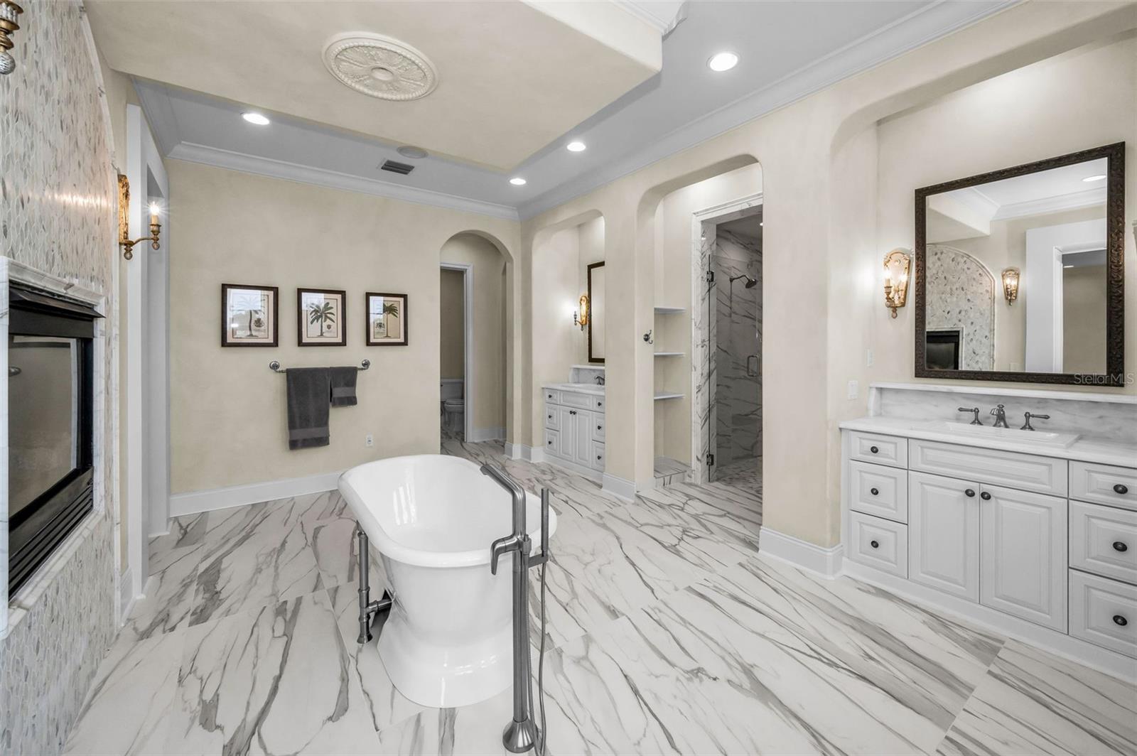 TB8430922 Property Photo