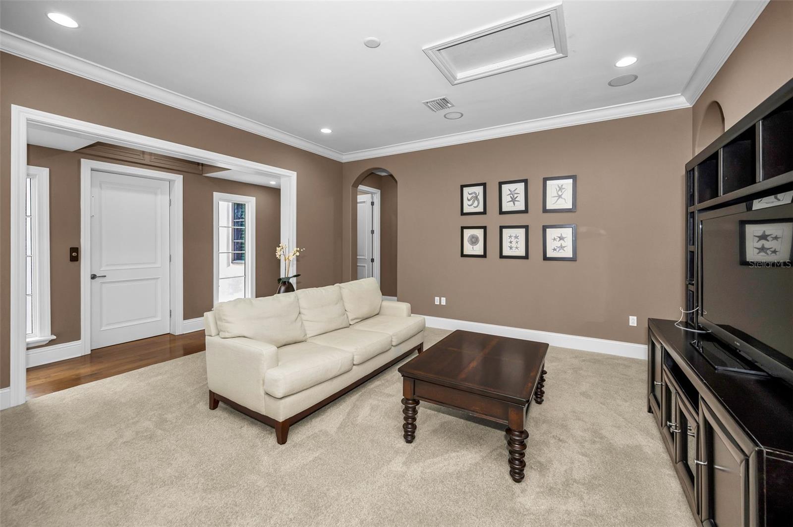 TB8430922 Property Photo