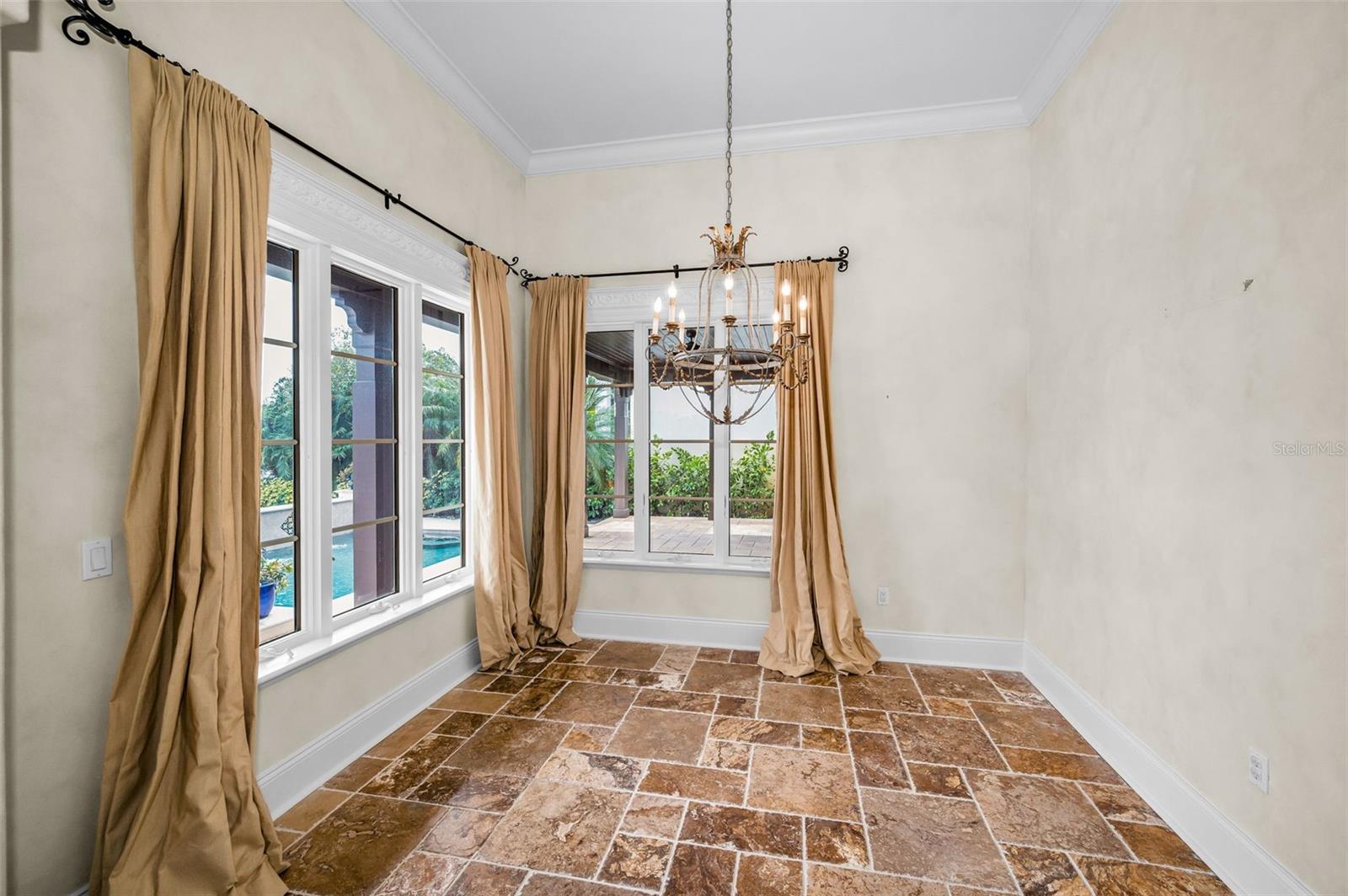 TB8430922 Property Photo