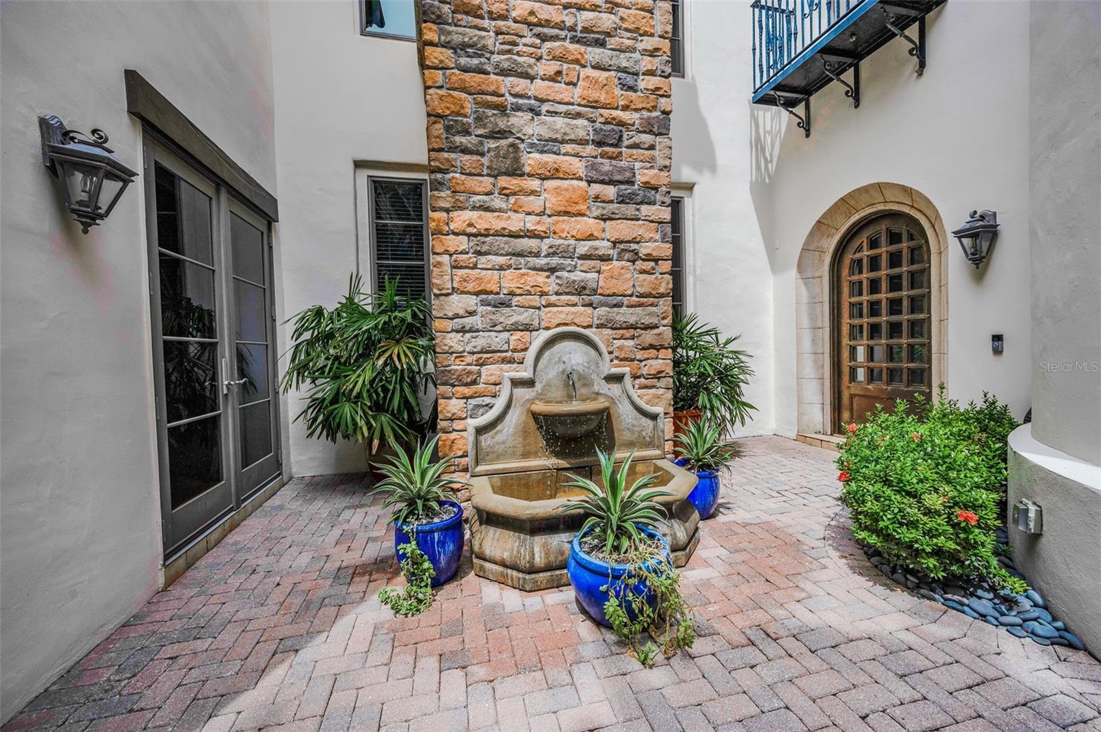 TB8430922 Property Photo