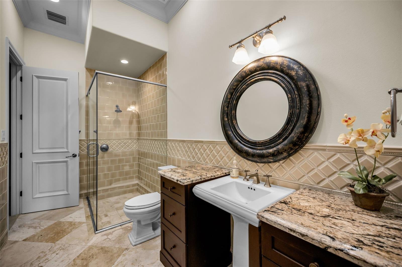 TB8430922 Property Photo