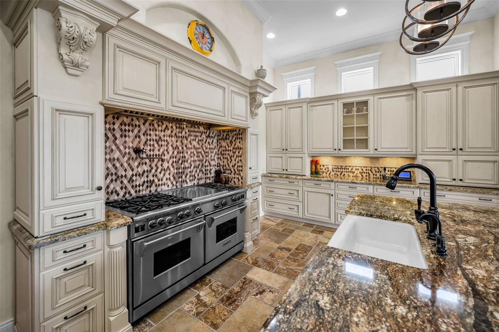 TB8430922 Property Photo