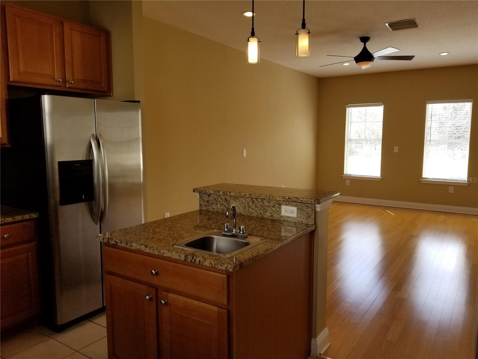 4523 LEGACY PARK DR, TAMPA, FL, 33611