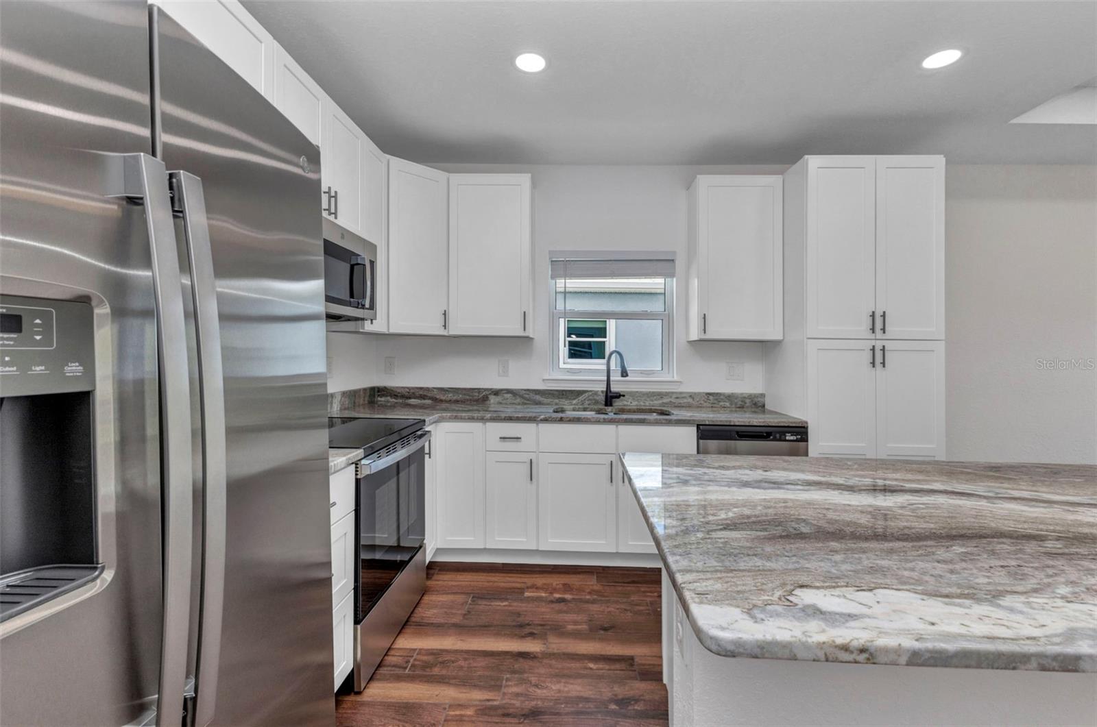 415 CARMALITA ST #112, PUNTA GORDA, FL, 33950