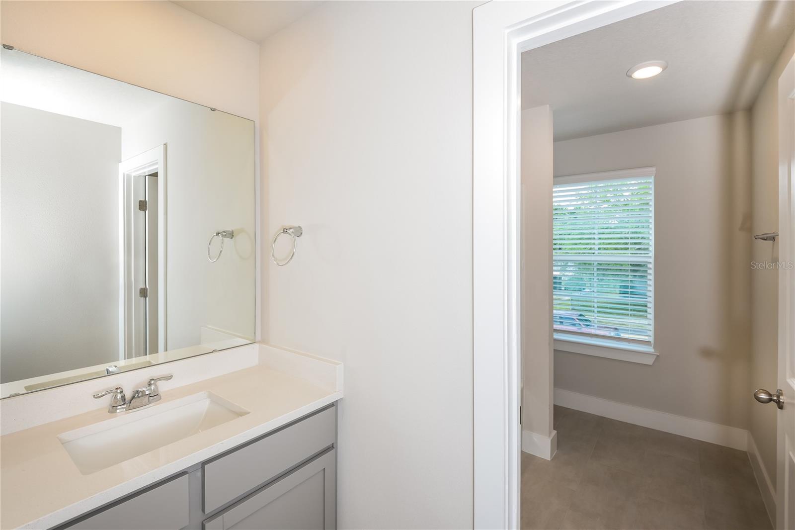 816 E VOORHIS AVE, DELAND, FL, 32724