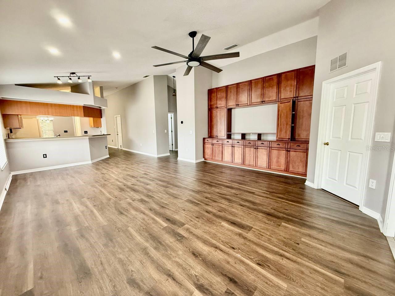 6959 S MANHATTAN AVE, TAMPA, FL, 33616