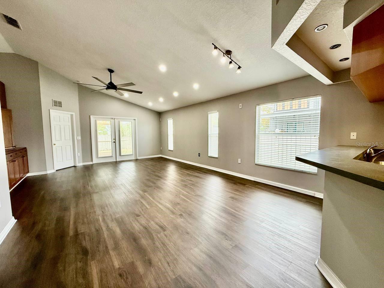 6959 S MANHATTAN AVE, TAMPA, FL, 33616