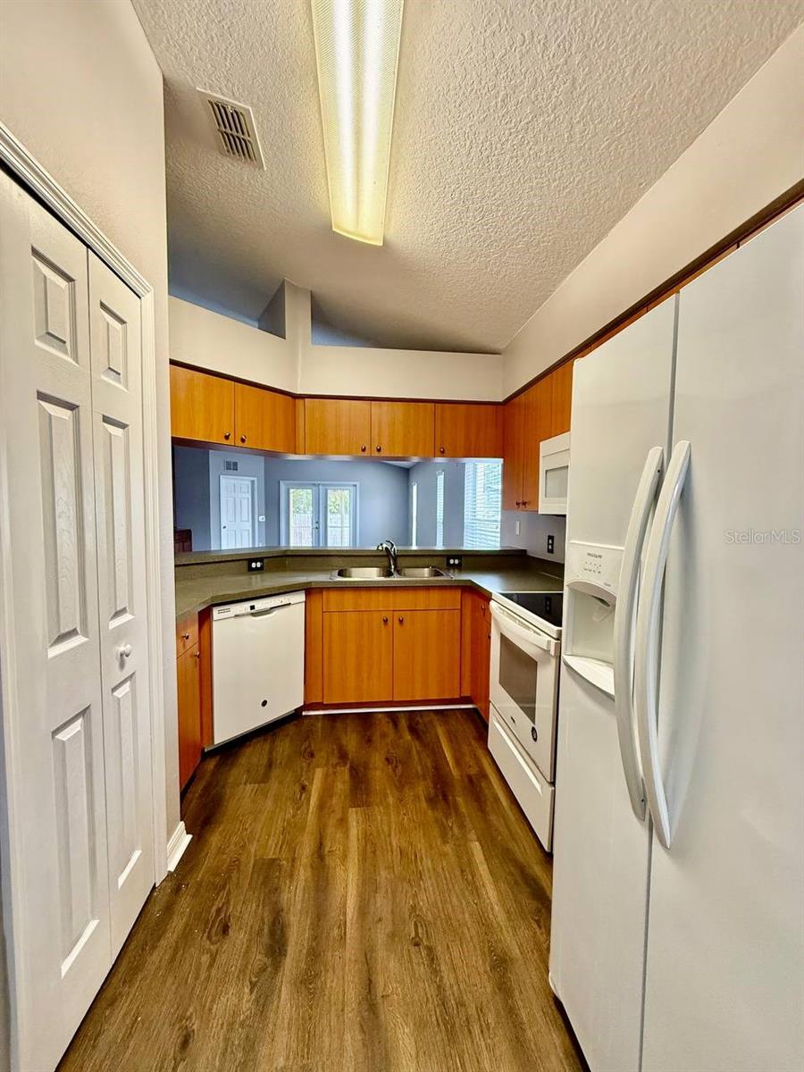 6959 S MANHATTAN AVE, TAMPA, FL, 33616