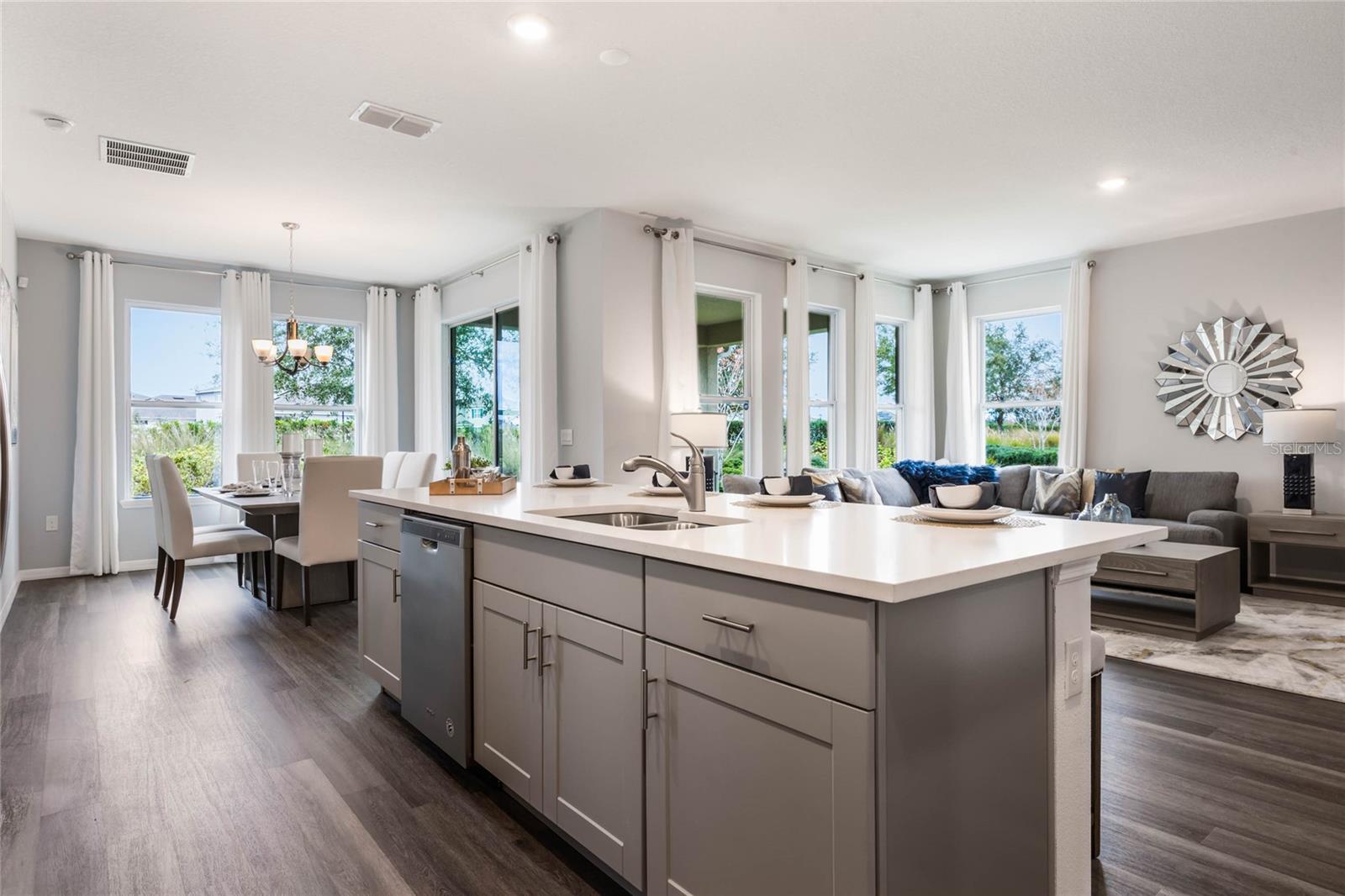 2005 WALNUT CREEK DR, KISSIMMEE, FL, 34744