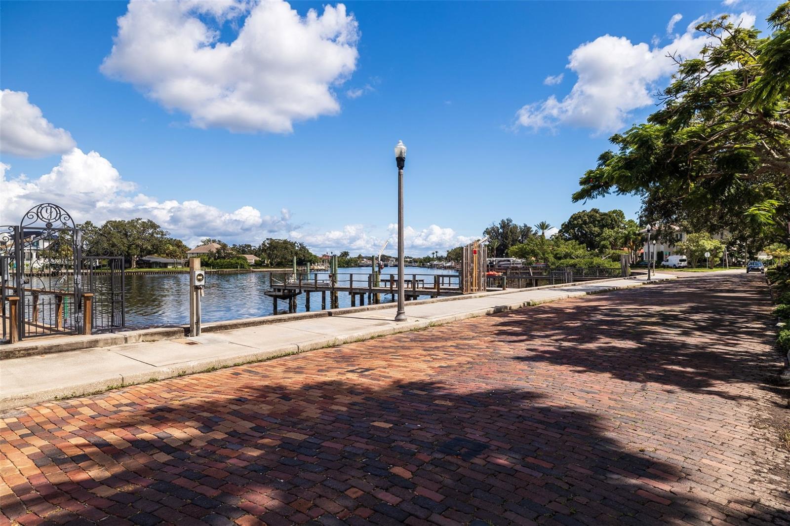 TB8430966 Property Photo