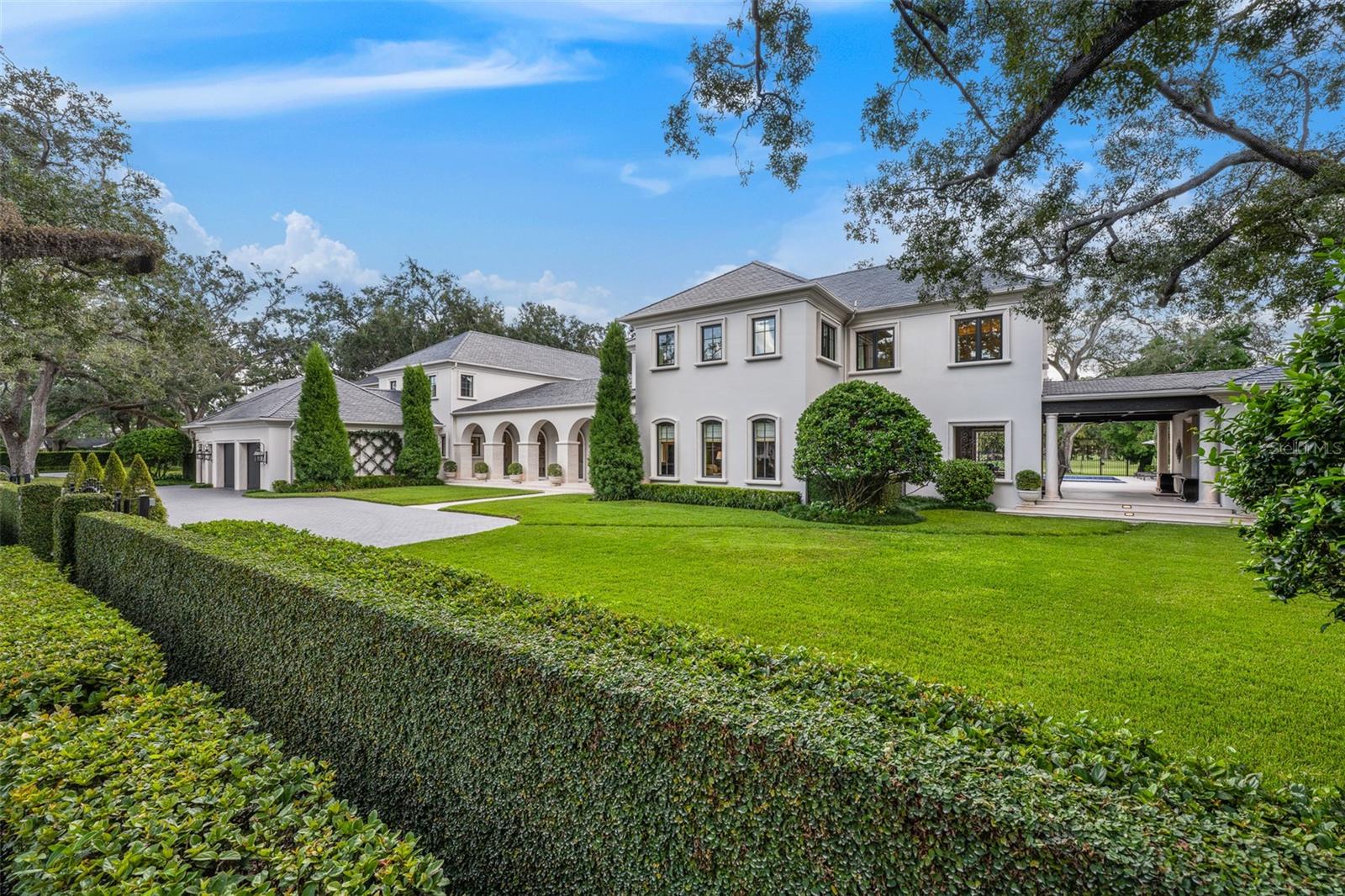 TB8430984 Property Photo