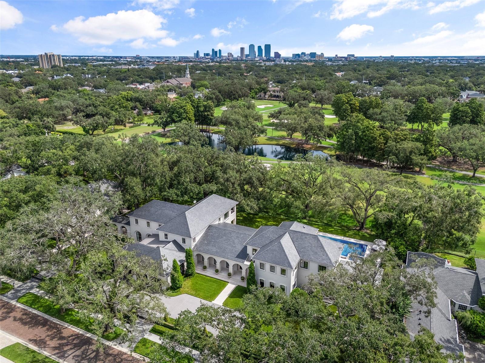 TB8430984 Property Photo