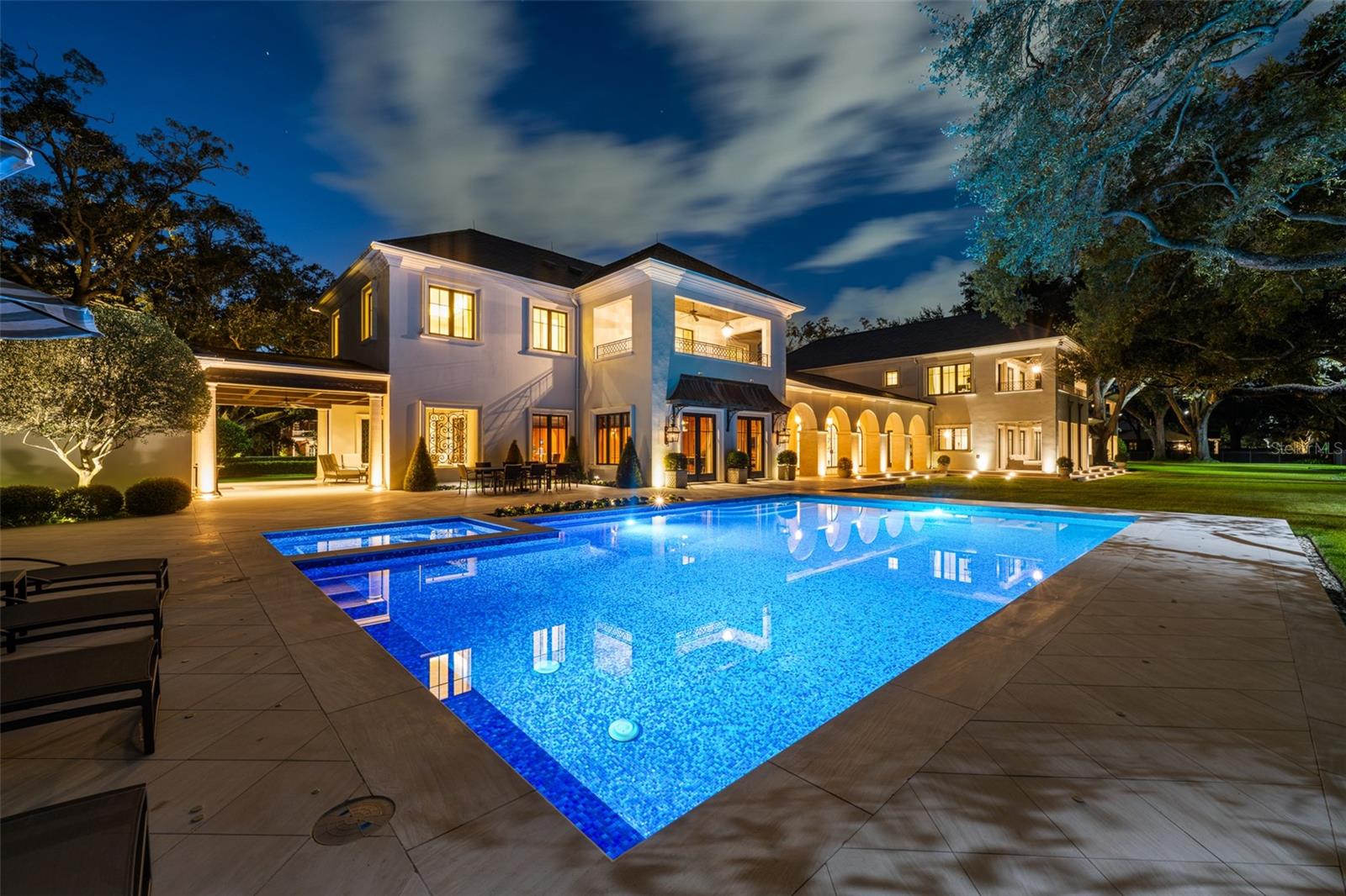 TB8430984 Property Photo