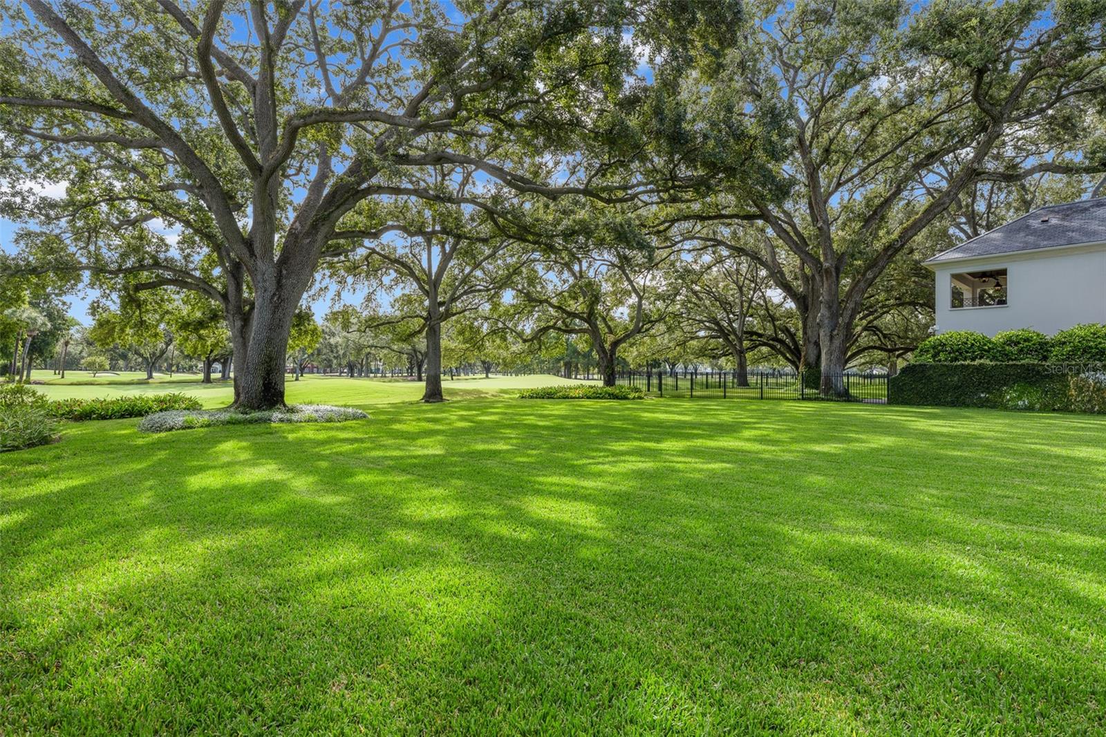 TB8430984 Property Photo