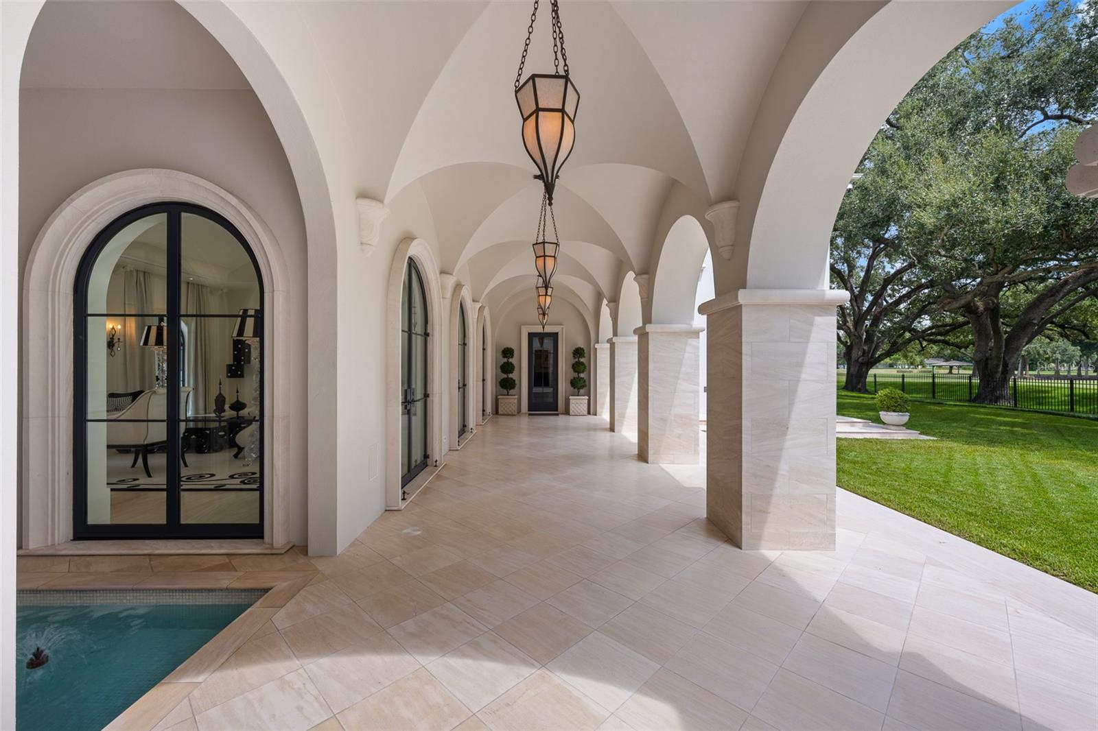 TB8430984 Property Photo