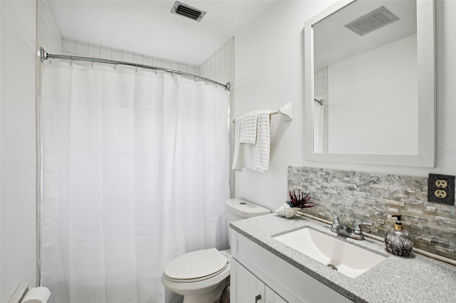 19254 BLOUNT RD, LUTZ, FL, 33558