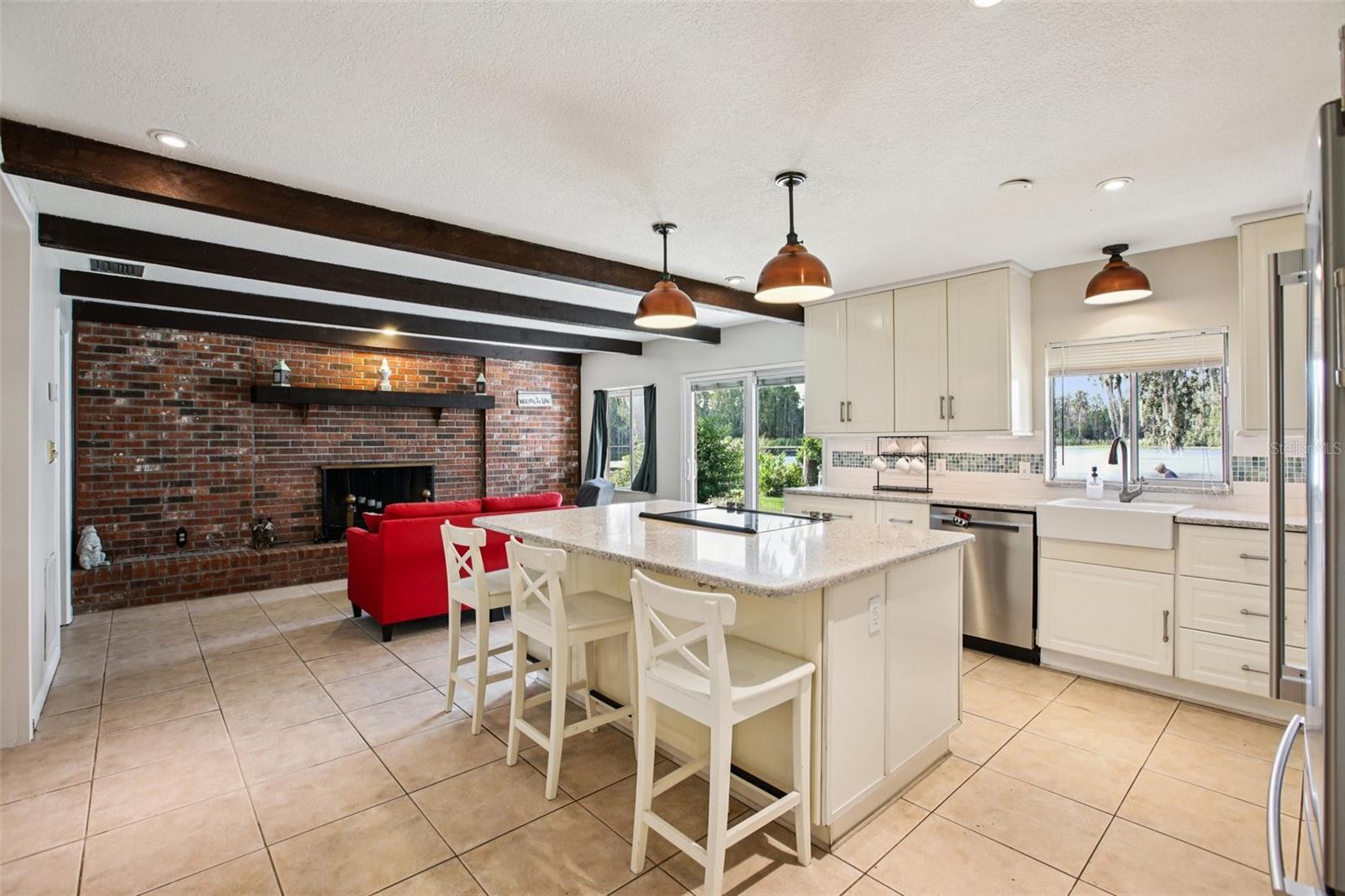 19254 BLOUNT RD, LUTZ, FL, 33558