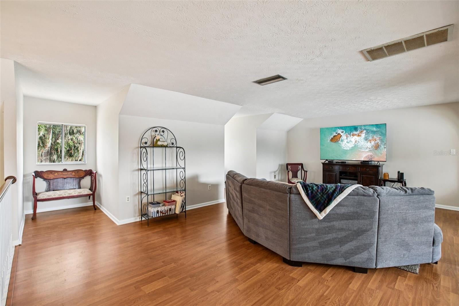 19254 BLOUNT RD, LUTZ, FL, 33558