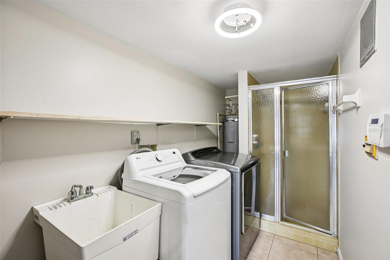 19254 BLOUNT RD, LUTZ, FL, 33558