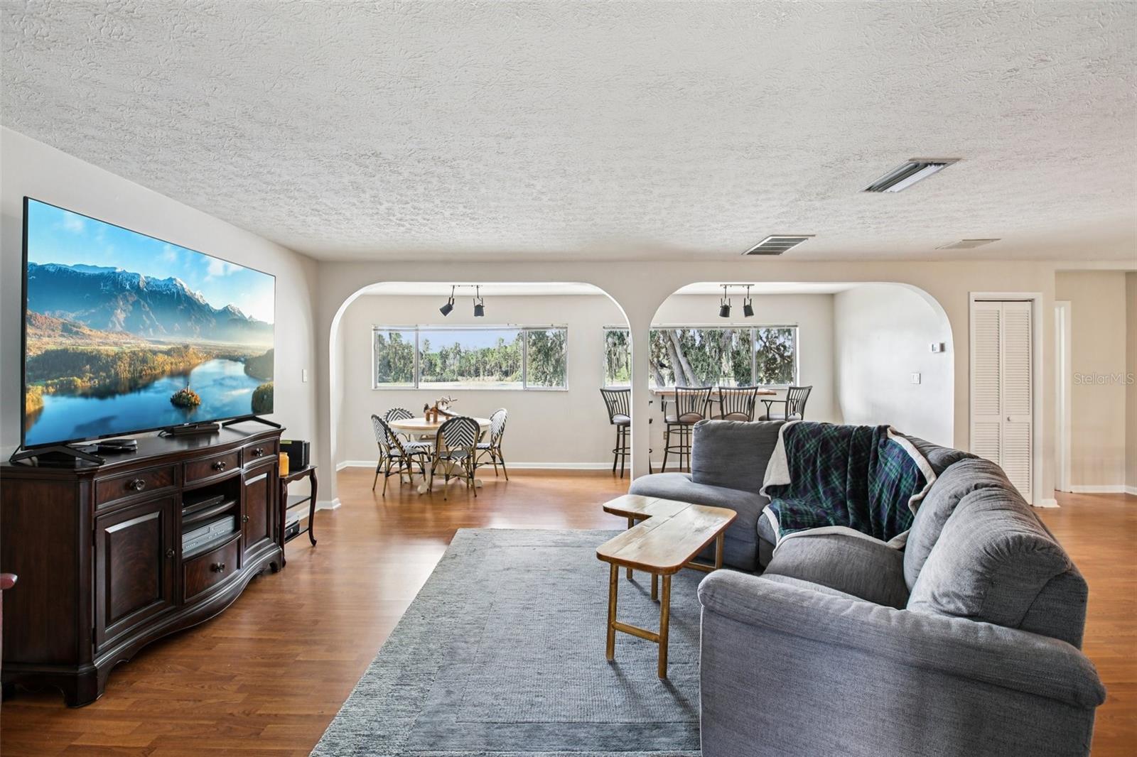 19254 BLOUNT RD, LUTZ, FL, 33558