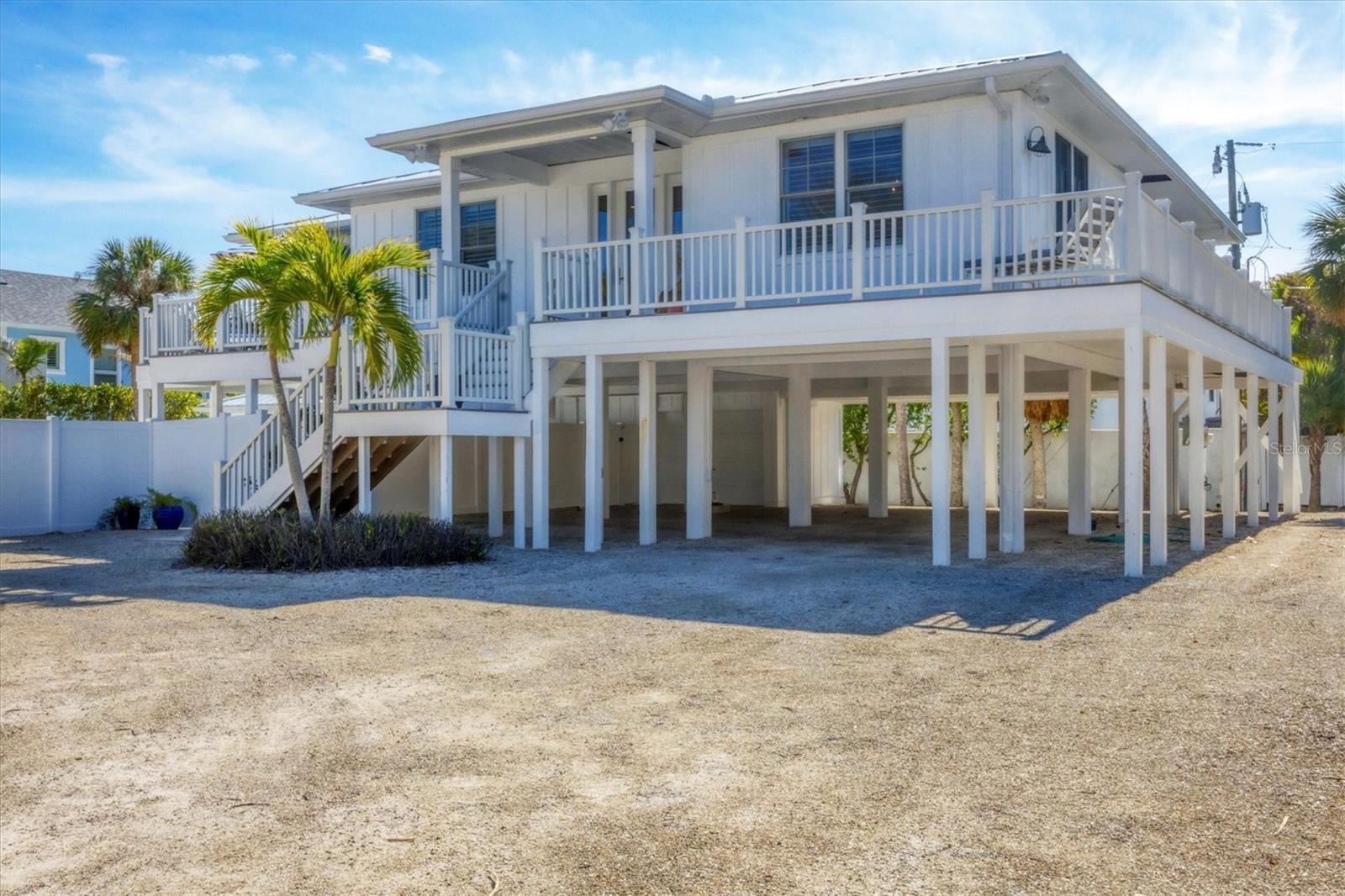 D6143946 Property Photo