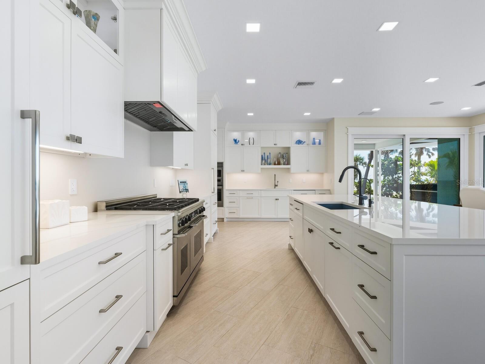 A4666136 Property Photo