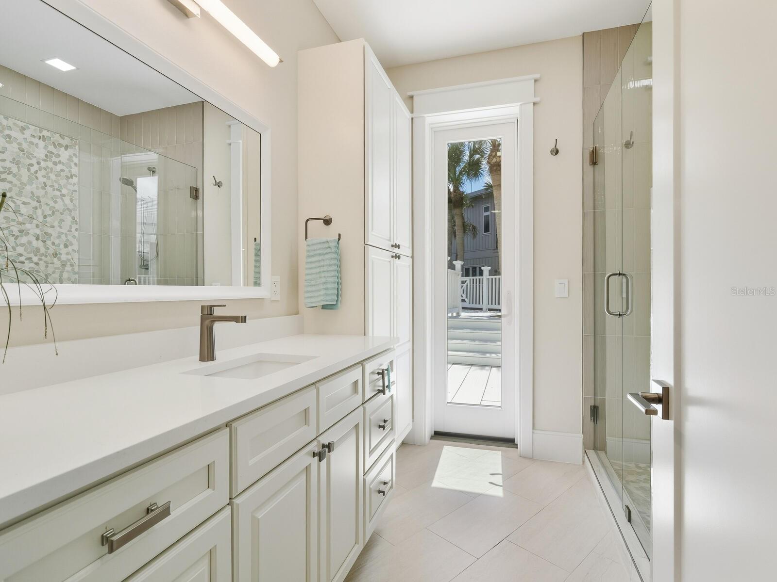 A4666136 Property Photo