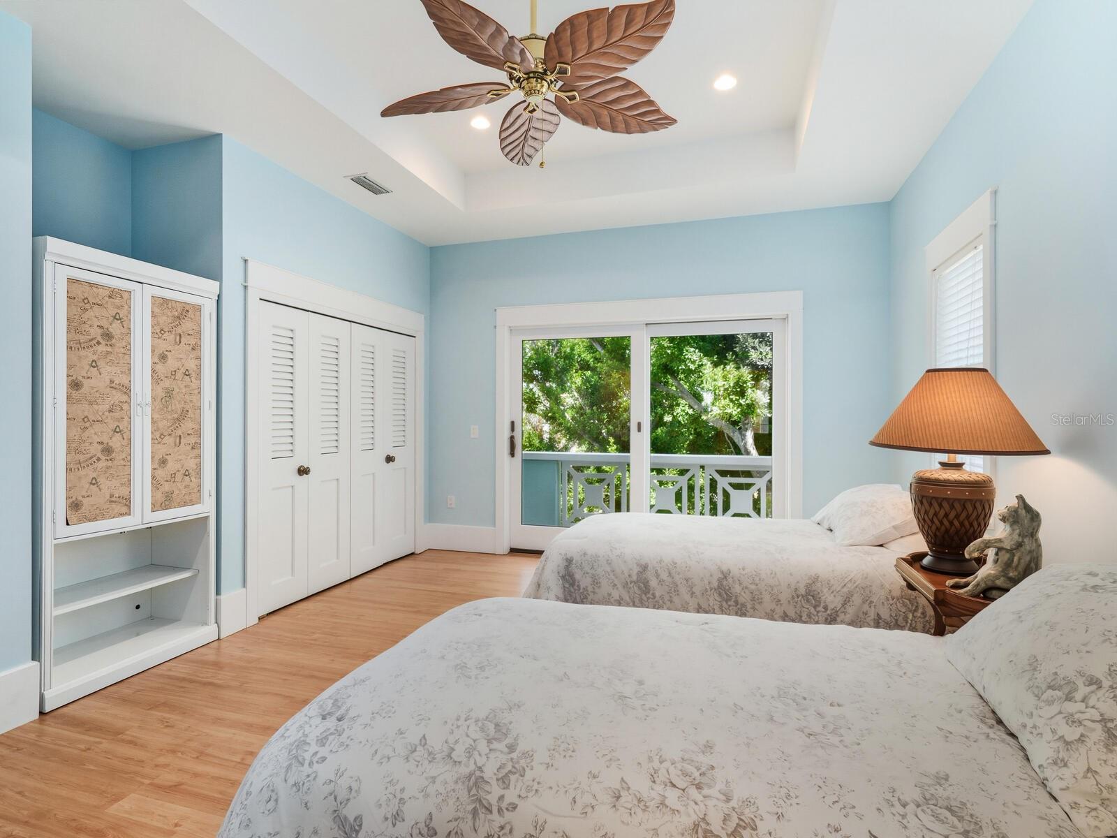 A4666136 Property Photo