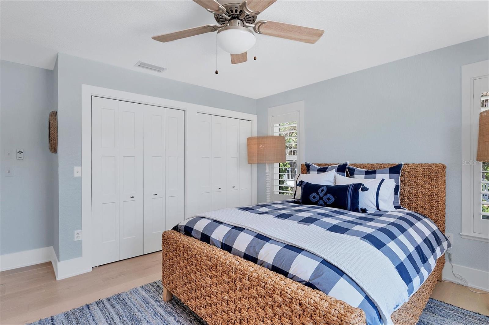 D6143949 Property Photo