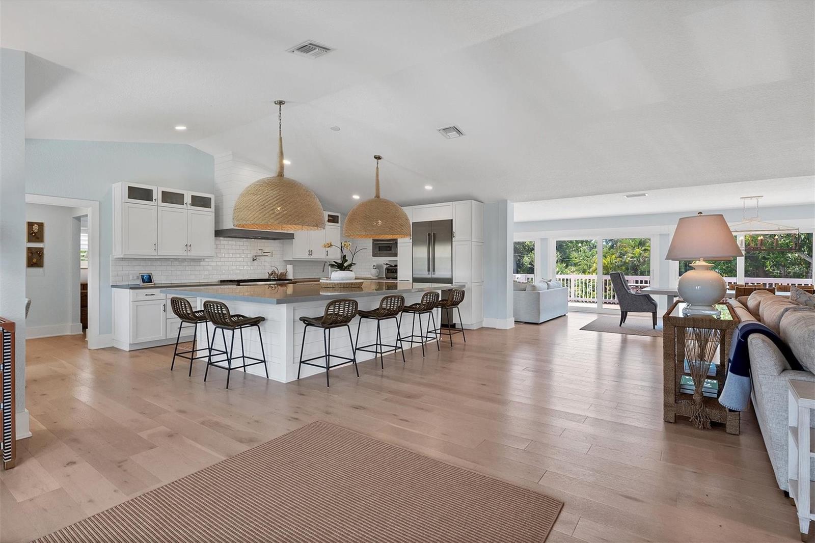 D6143949 Property Photo