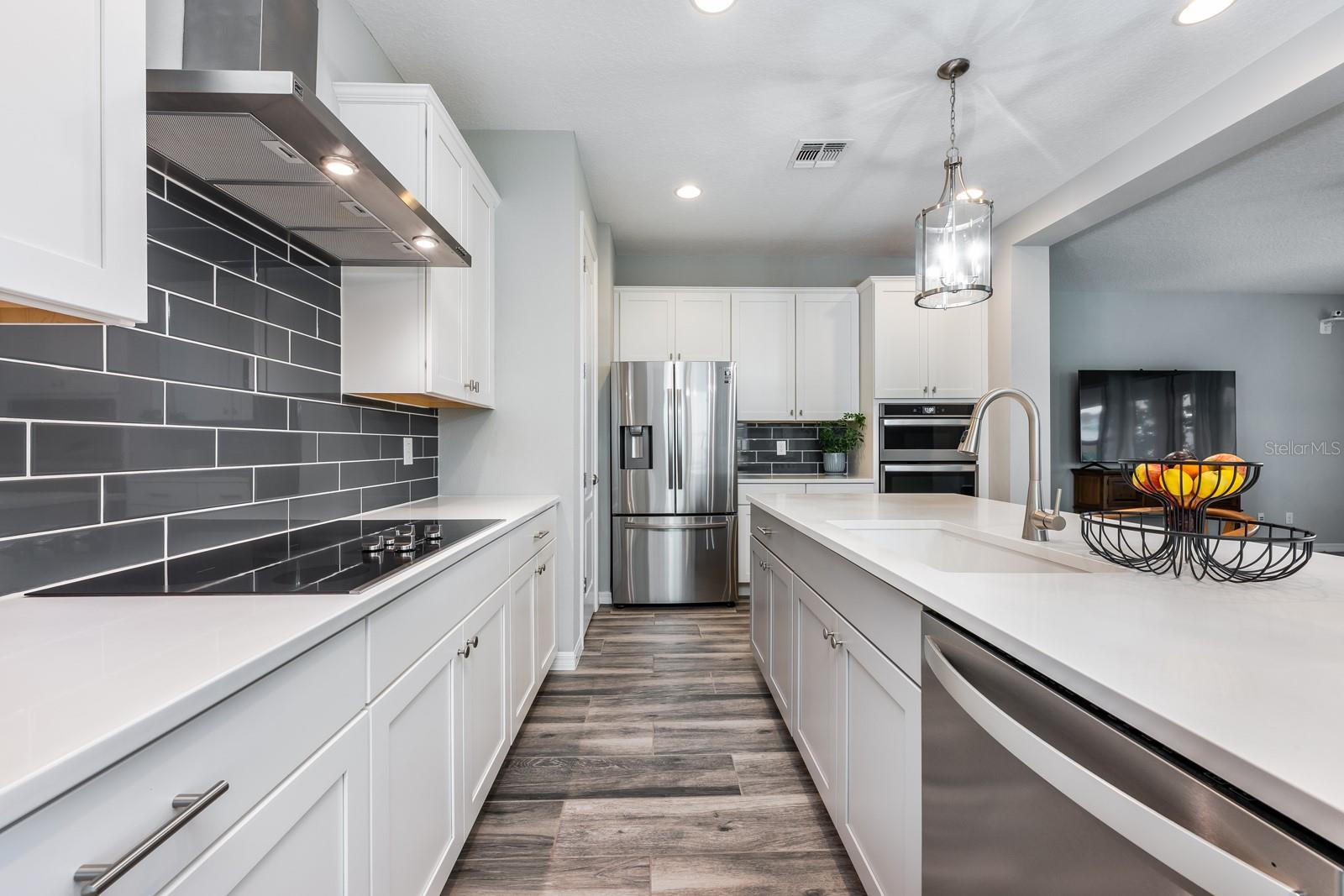 8282 NEMOURS PKWY, ORLANDO, FL, 32827