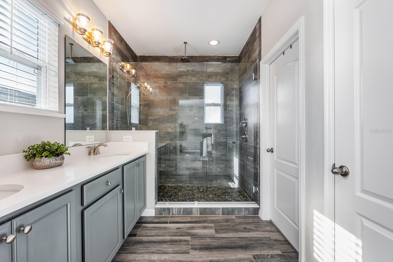 8282 NEMOURS PKWY, ORLANDO, FL, 32827