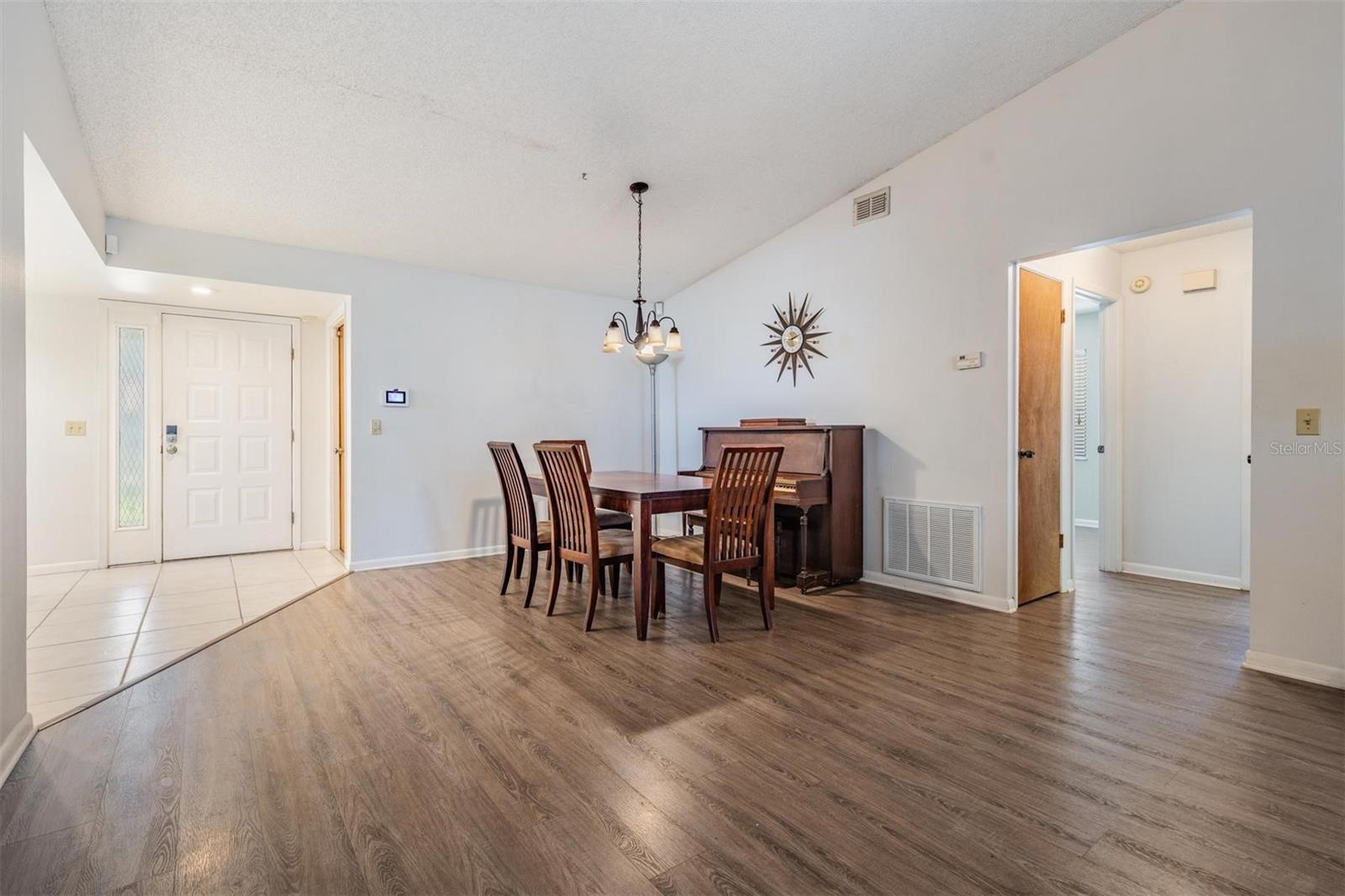 2326 FORREST CREST CIR, LUTZ, FL, 33549