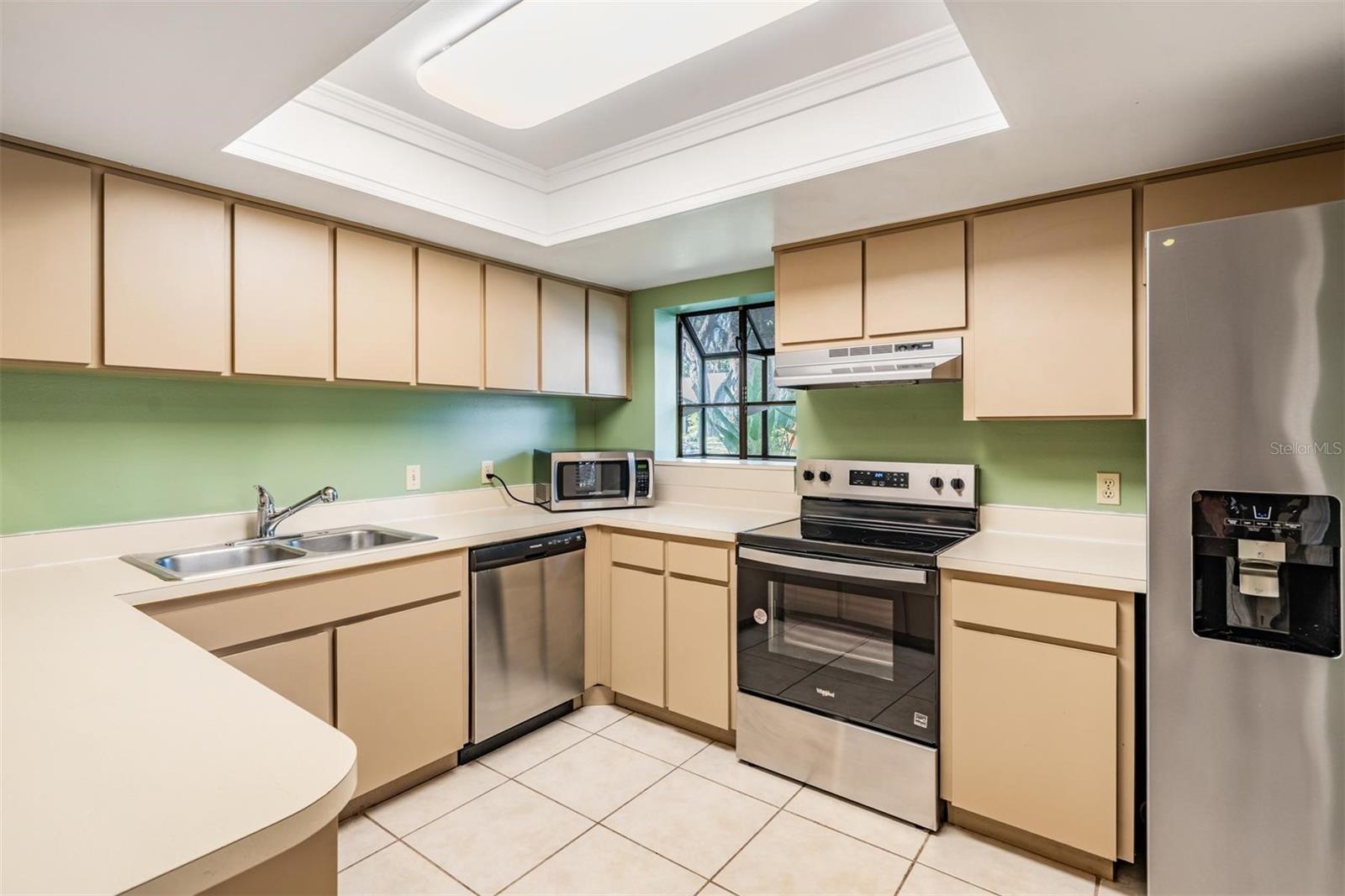 2326 FORREST CREST CIR, LUTZ, FL, 33549