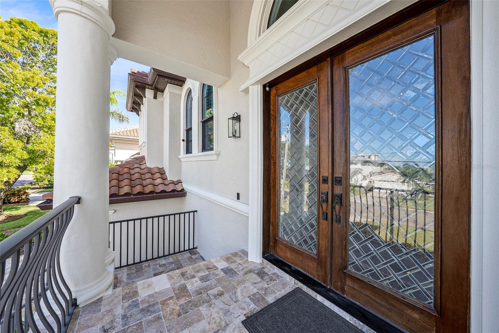 TB8431098 Property Photo