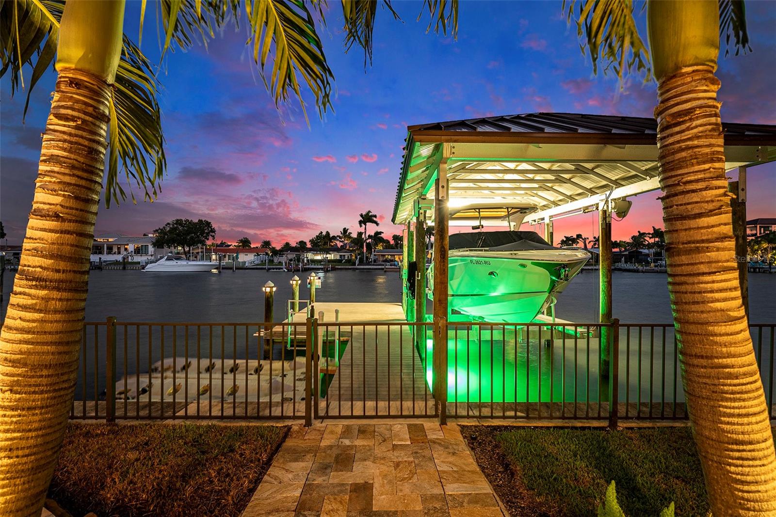 TB8431098 Property Photo